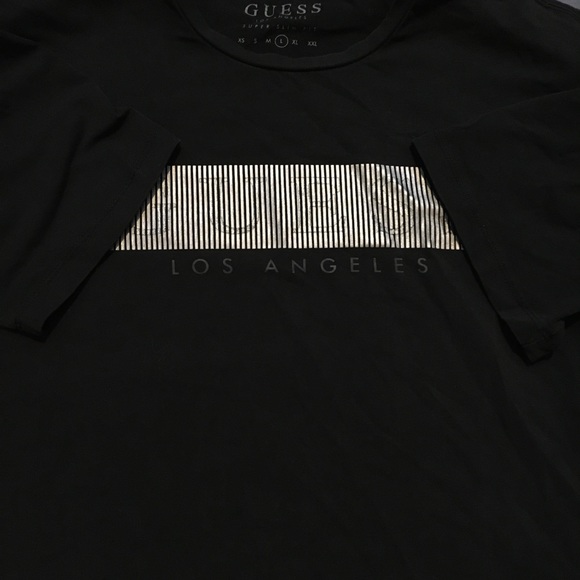 Guess T-Shirt - Picture 3 of 4